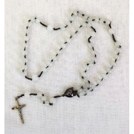 Ancien Chapelet avec perles rondes en verre blanc croix et cœur sacré