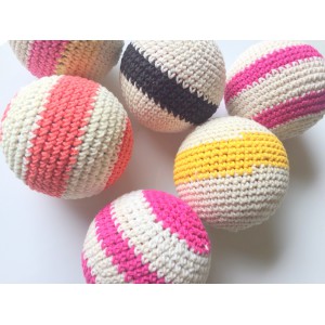 6 boules en crochet en couleur